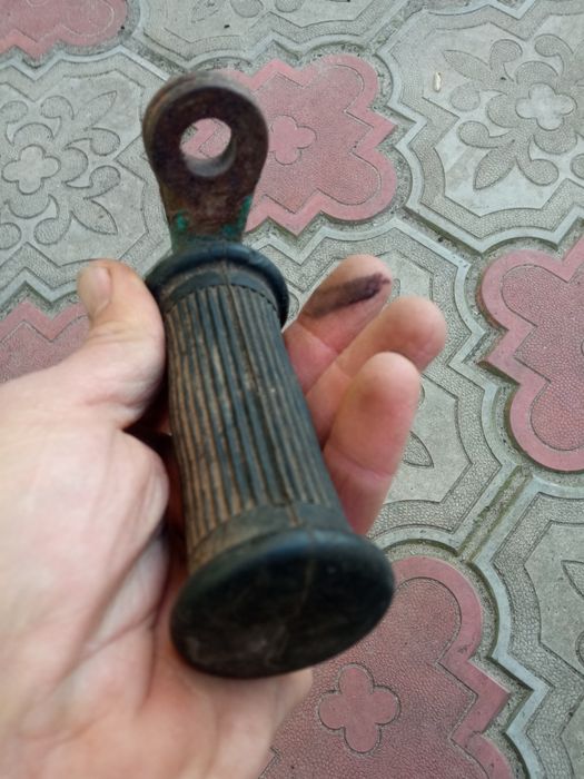 Продам підножку пасажира на мотоцикл