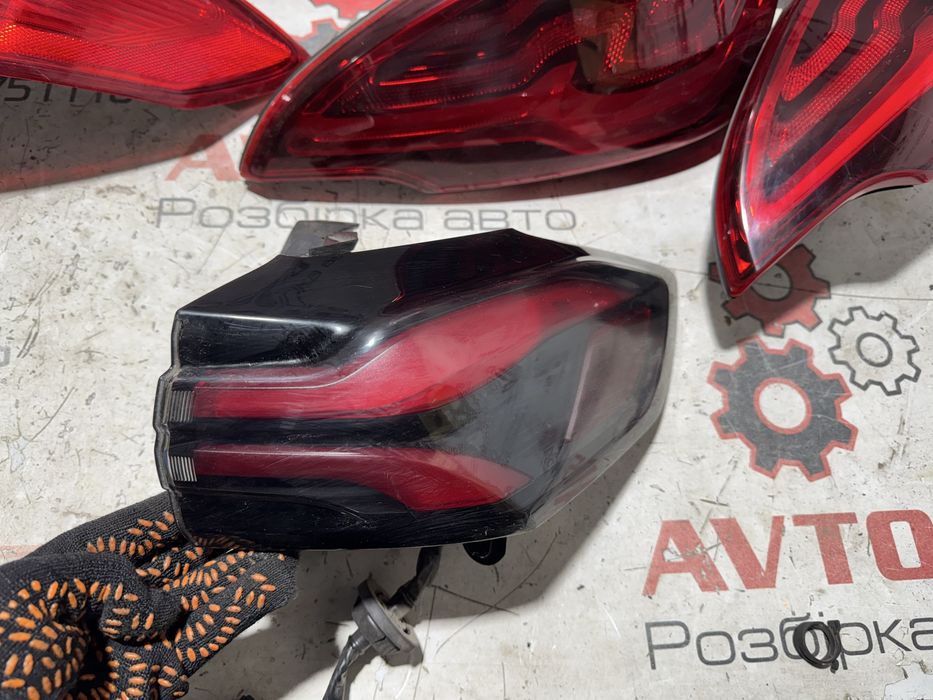 Задня фара права ліва стоп фонарь Chevrolet EUV