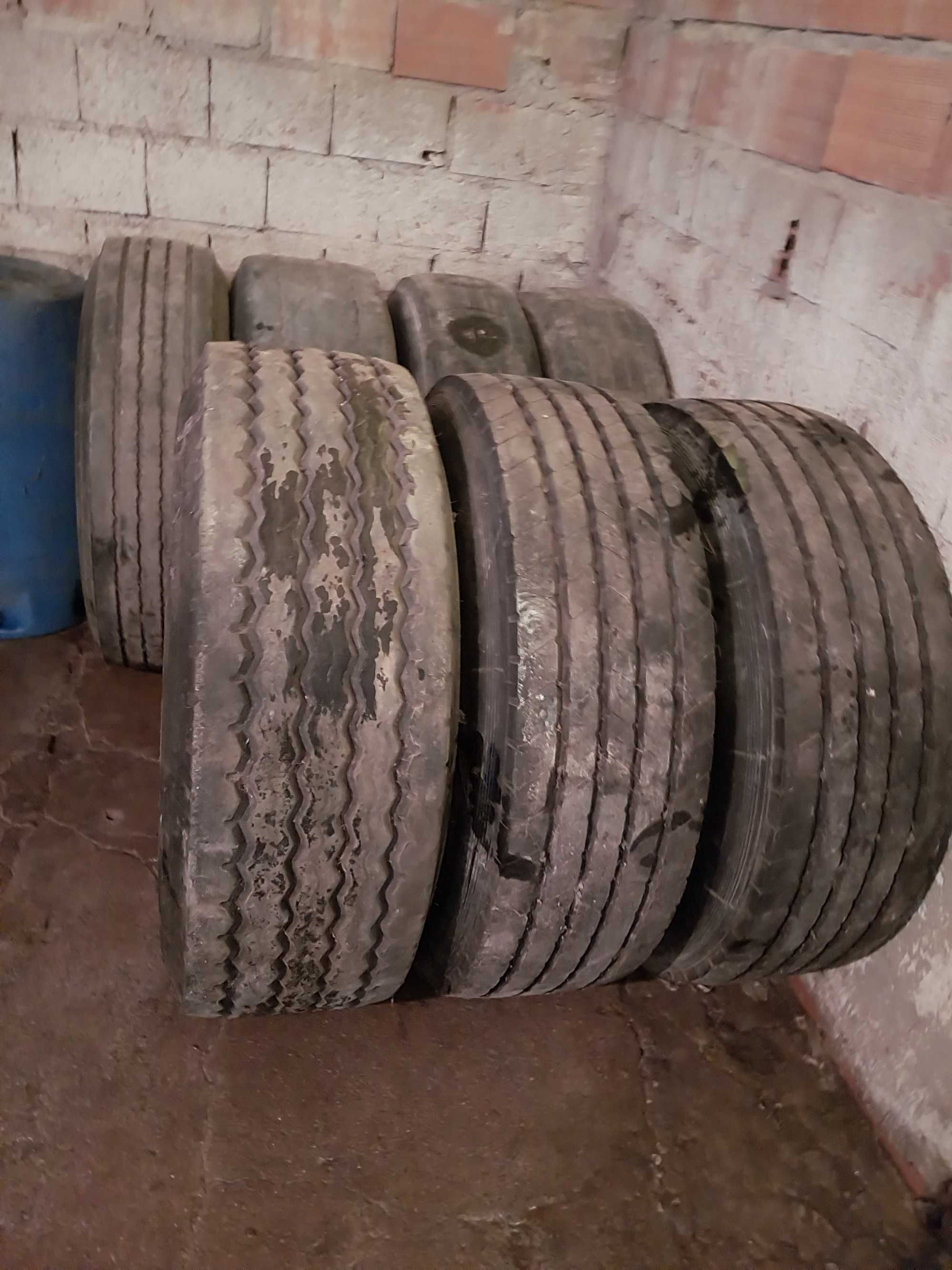 Pneus 385/65R/22.5