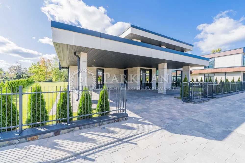 Продажа дома в Козине. 300м2. 11 соток. 5 комнат. Без ремонта.