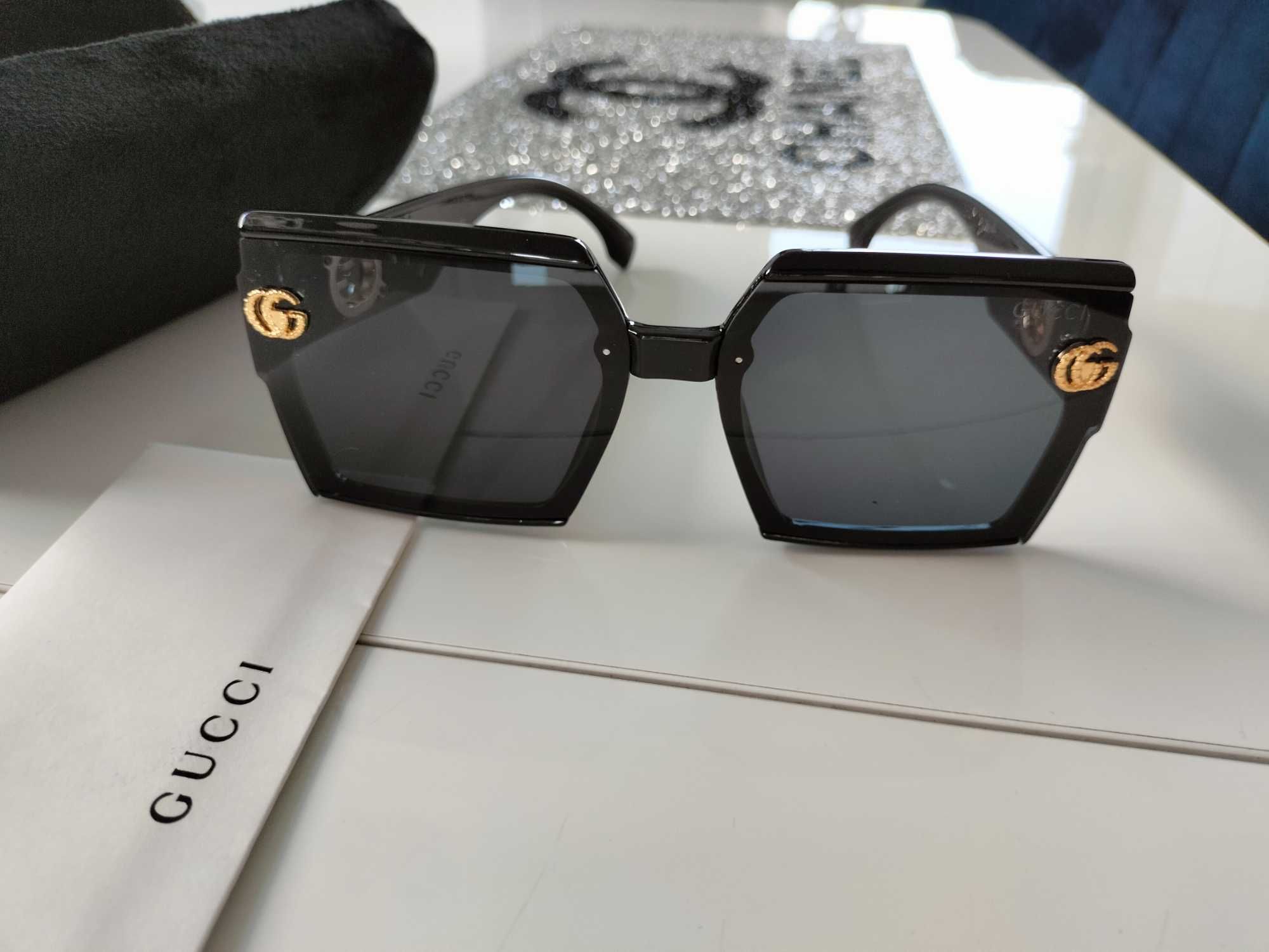 Okulary logowane z zamszowym etui nowe