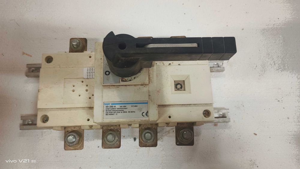 Interruptor corte aparente 4P 250A Hager