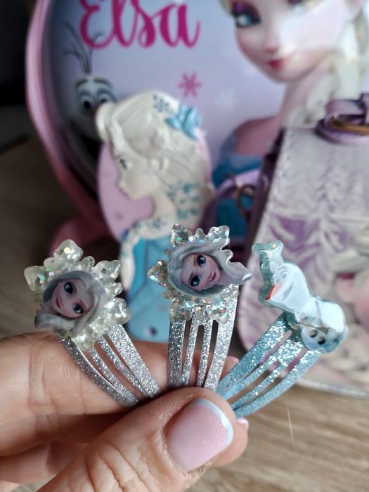 Zestaw 
Zestaw Frozen Kraina Lodu – Plecak + Torebka + Dodatki

Zesta