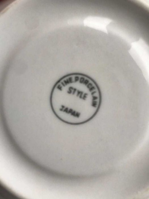 Рюмочки хпустальные,Кофейный сервиз чашечки и блюдечки ( Япония)