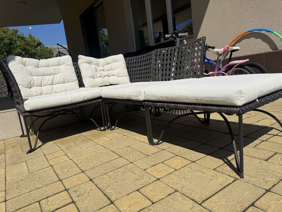 Диван Ікеа на терасу