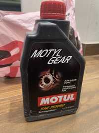 Motul MotylGear трансмиссионное масло