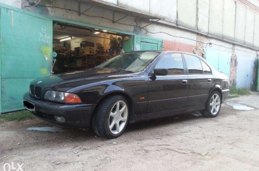 Продам BMW 528i  e39