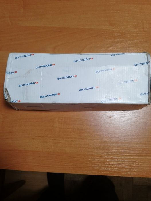 Доводчик дверний dormakaba