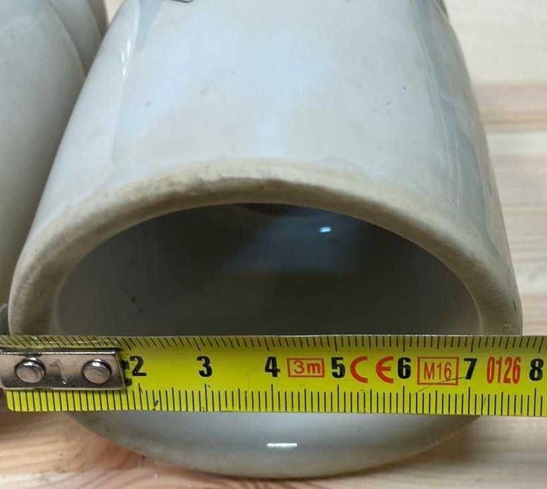 Isoladores em porcelana antigos da Vista Alegre