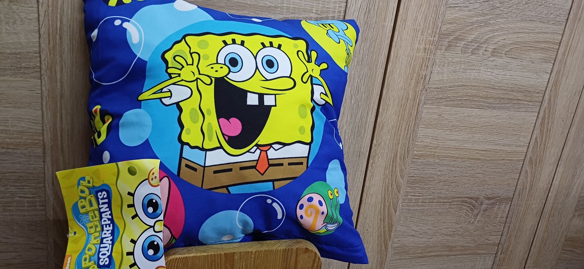 Nowa Podusia z poszewka  Carbotex SpongBob 40x40