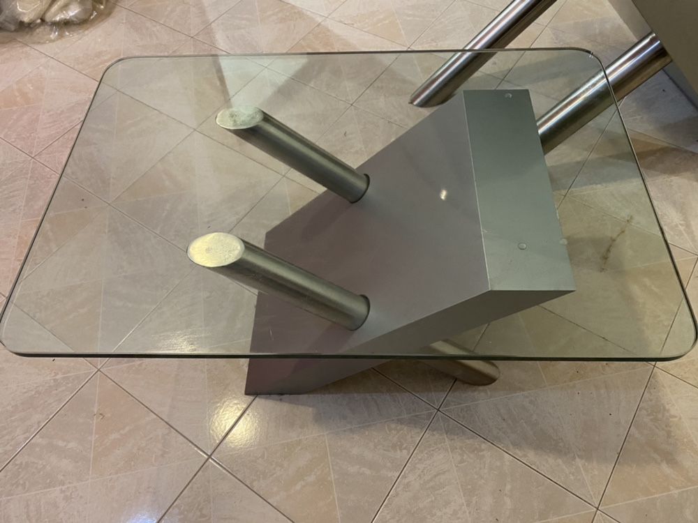 Conjunto de mesas de sala em vidro e inox