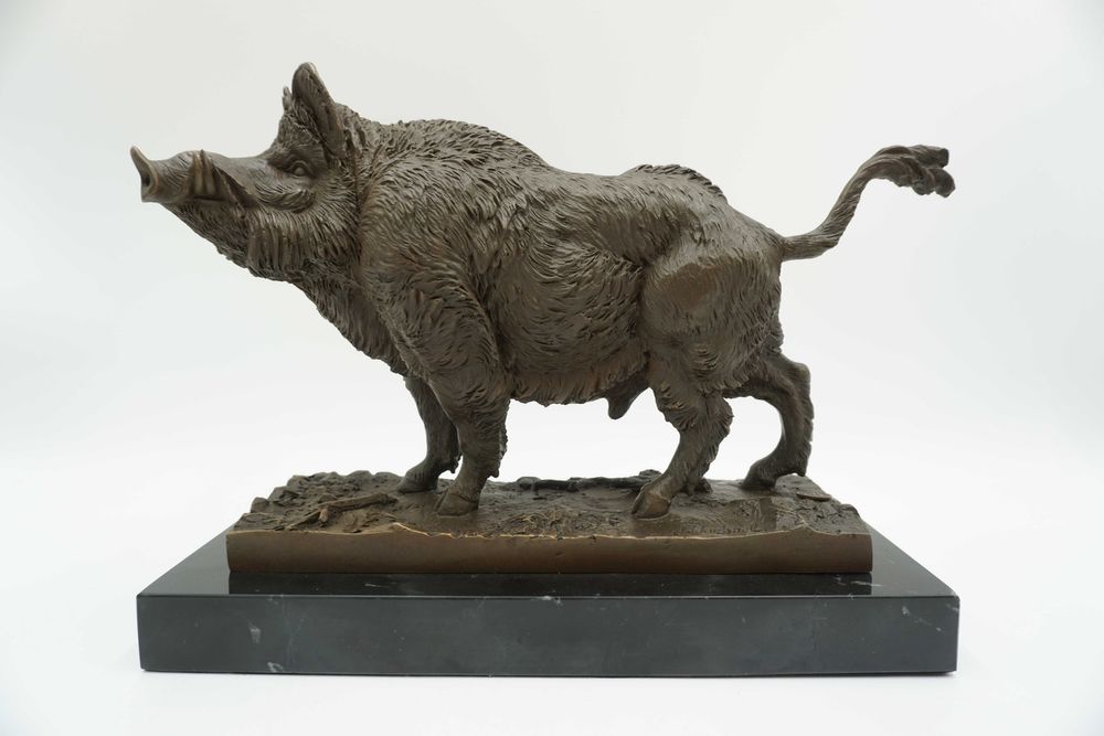 FIGURA z brązu dzik odyniec-prezent dla myśliwego