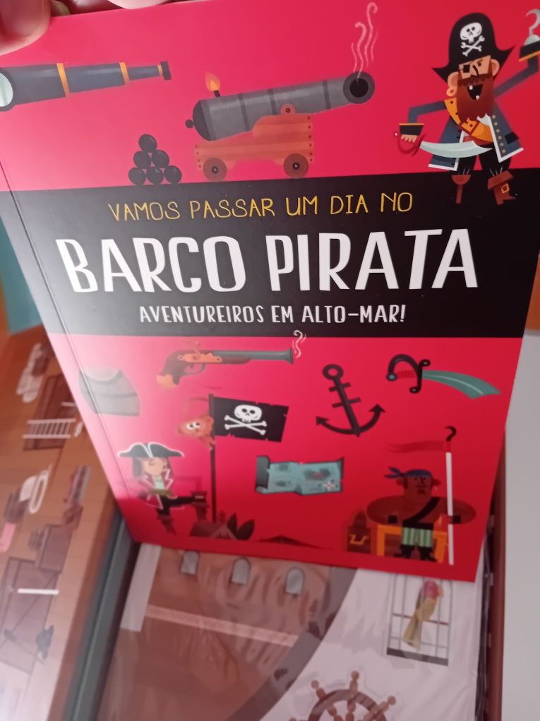 Jogo+Livro Novo "Barco pirata em 3D"