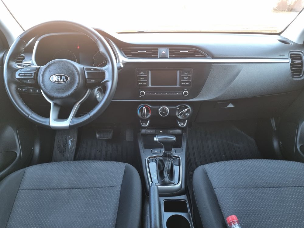 KIA RIO 2021 1,4 газ/бензин 6АТ