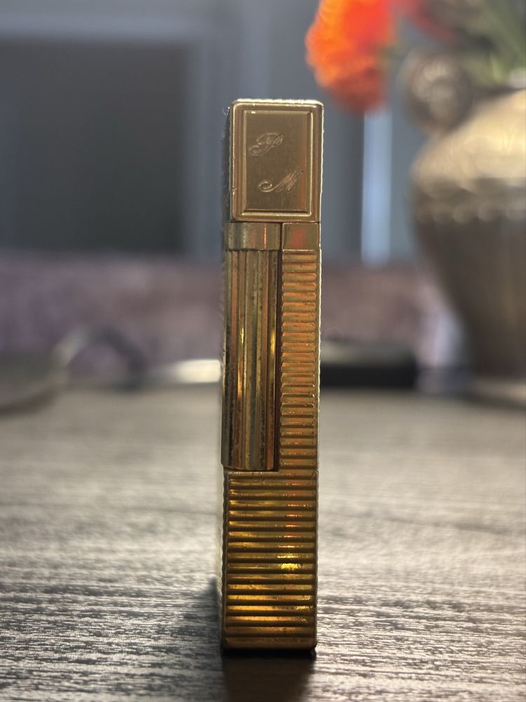 Isqueiro M. Dupont em ouro