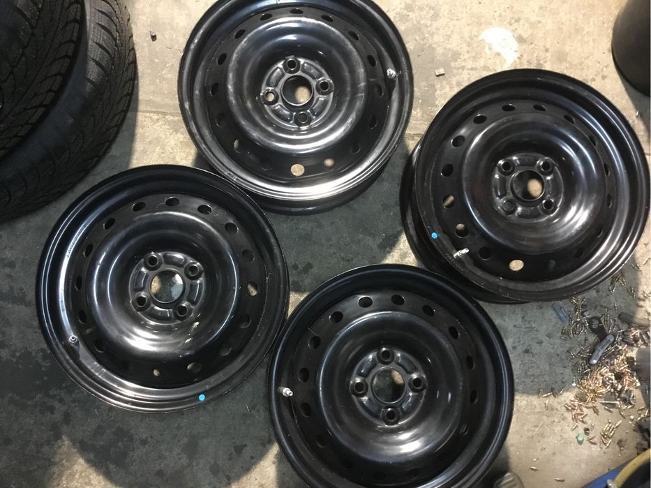 Felgi 15 Suzuki Baleno Ignis Swift 4x100x54 ET40 5jx15 czujniki cisnie