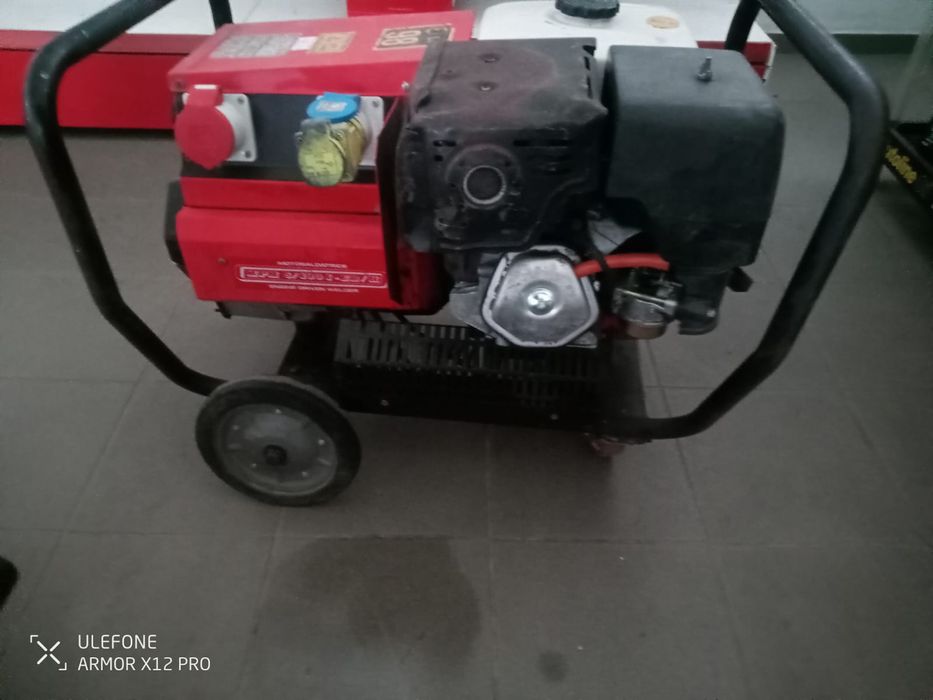 Vendo geradores usados