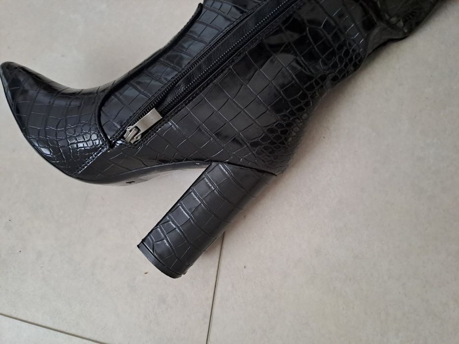 Чоботи 37 розмір