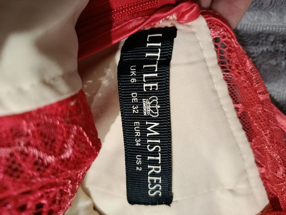 Платье нарядное для стройной девушки