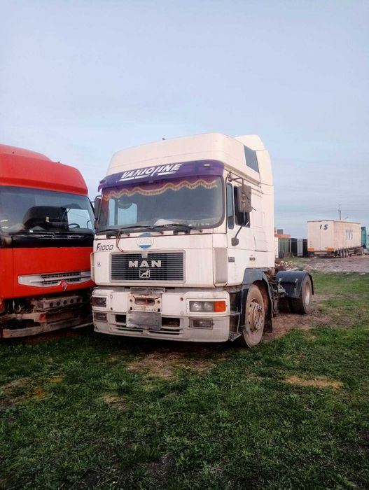 двигун для Ман командор F2000 ,403