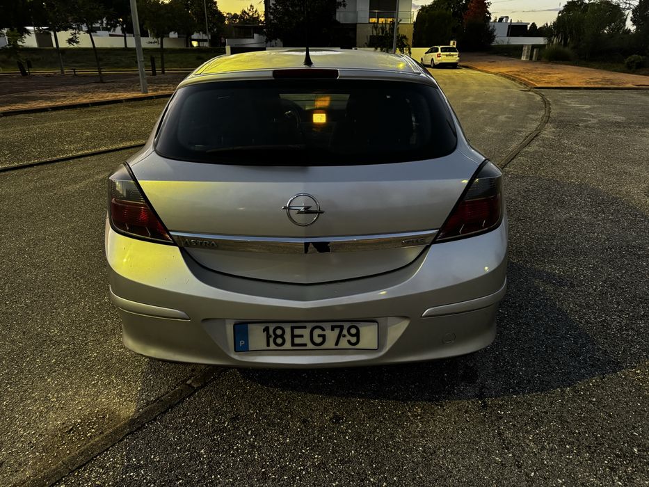Opel Astra Gtc 3 portas 1.3