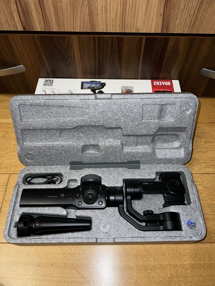 Stabilizator telefonu Gimbal Zhiyun Smooth 4 czarny Nowy