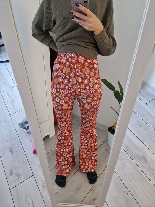 Spodnie w kwiaty dzwony wysoki stan