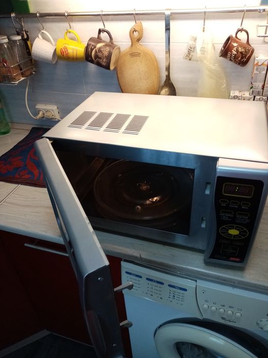 Микроволновая печь в отличном состоянии.