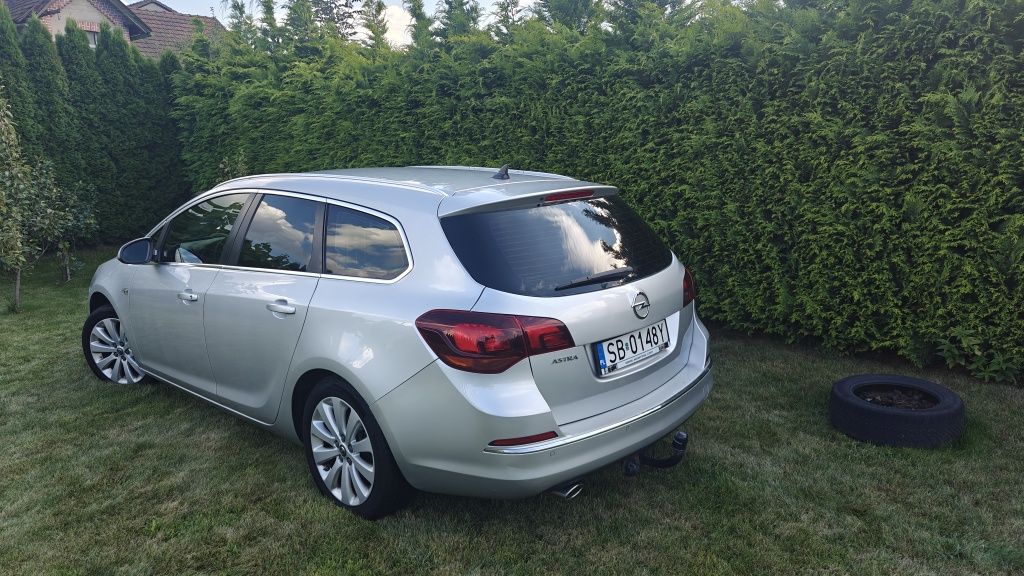 Opel Astra J 1.4 140 KM