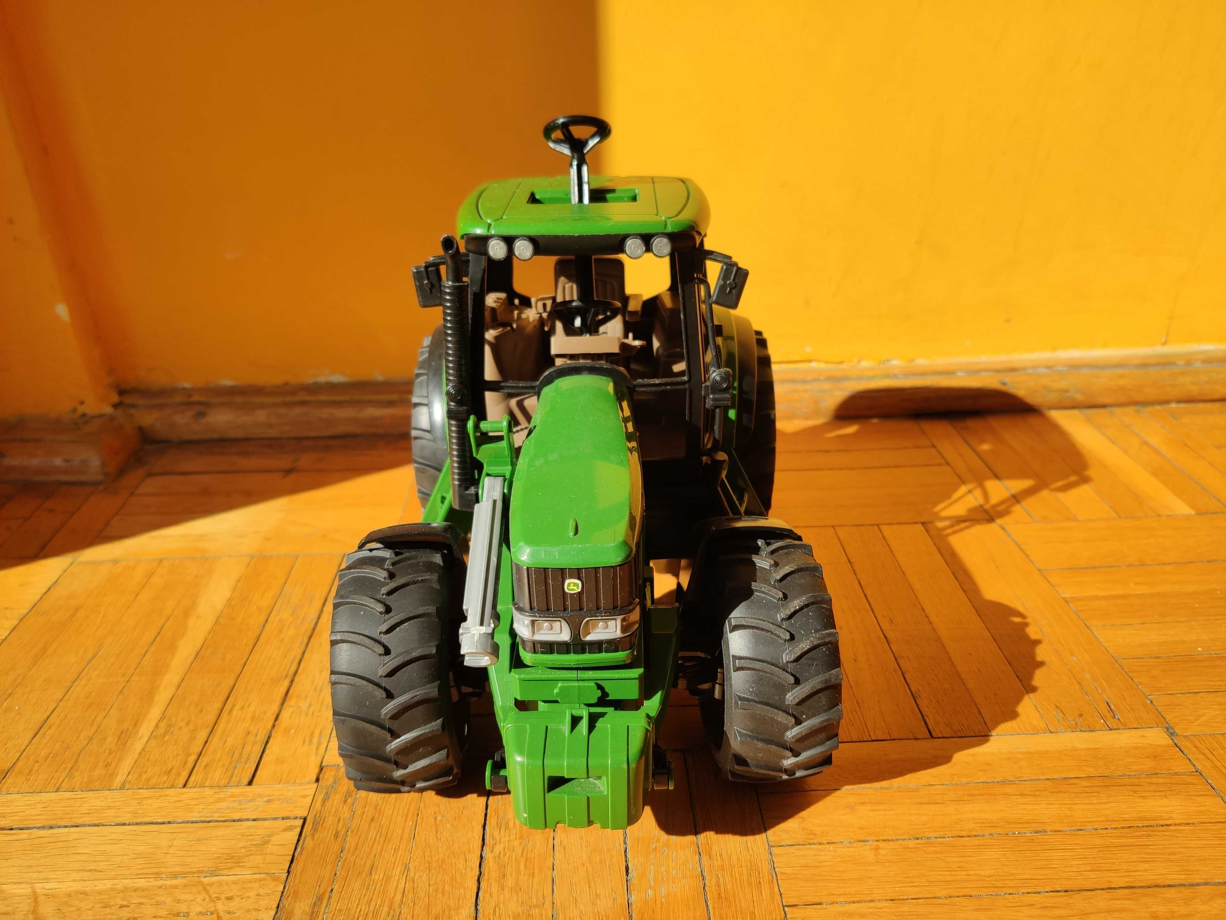 Bruder Traktor John Deere 6920 ciągnik zielony bez tura