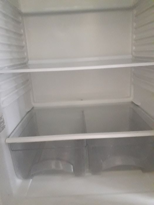 Продам двухкамерный холодильник Atlant