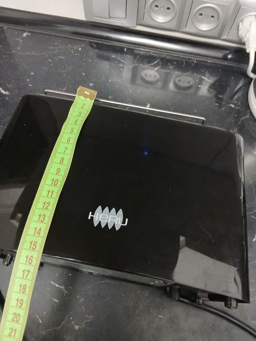 Тостер HERU, чорний, робочий.