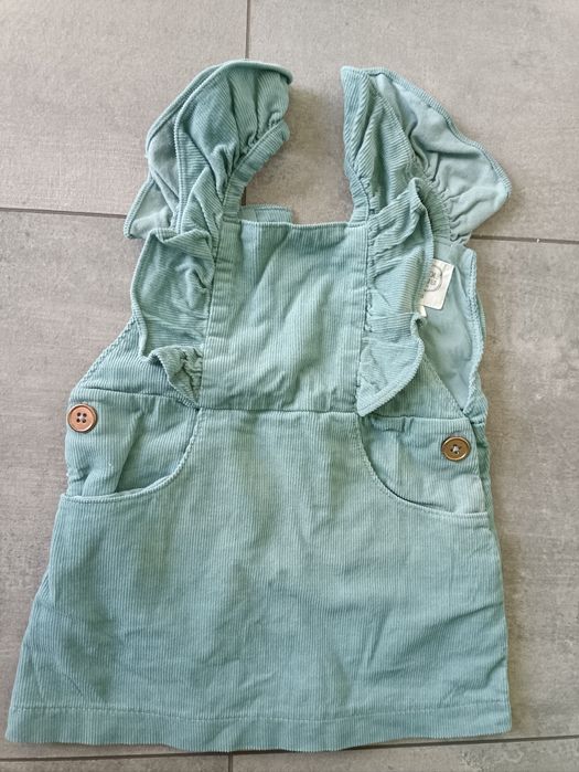 Sztruksowa sukienka dziewczęca r. 74 Smyk