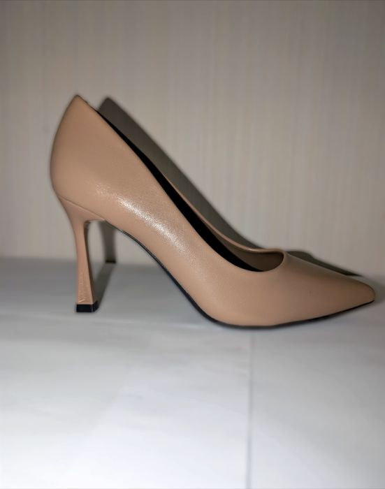 Туфли женские на каблуке