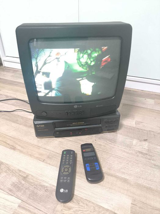 Продам відеомагнітофон Funai та телевізор LG