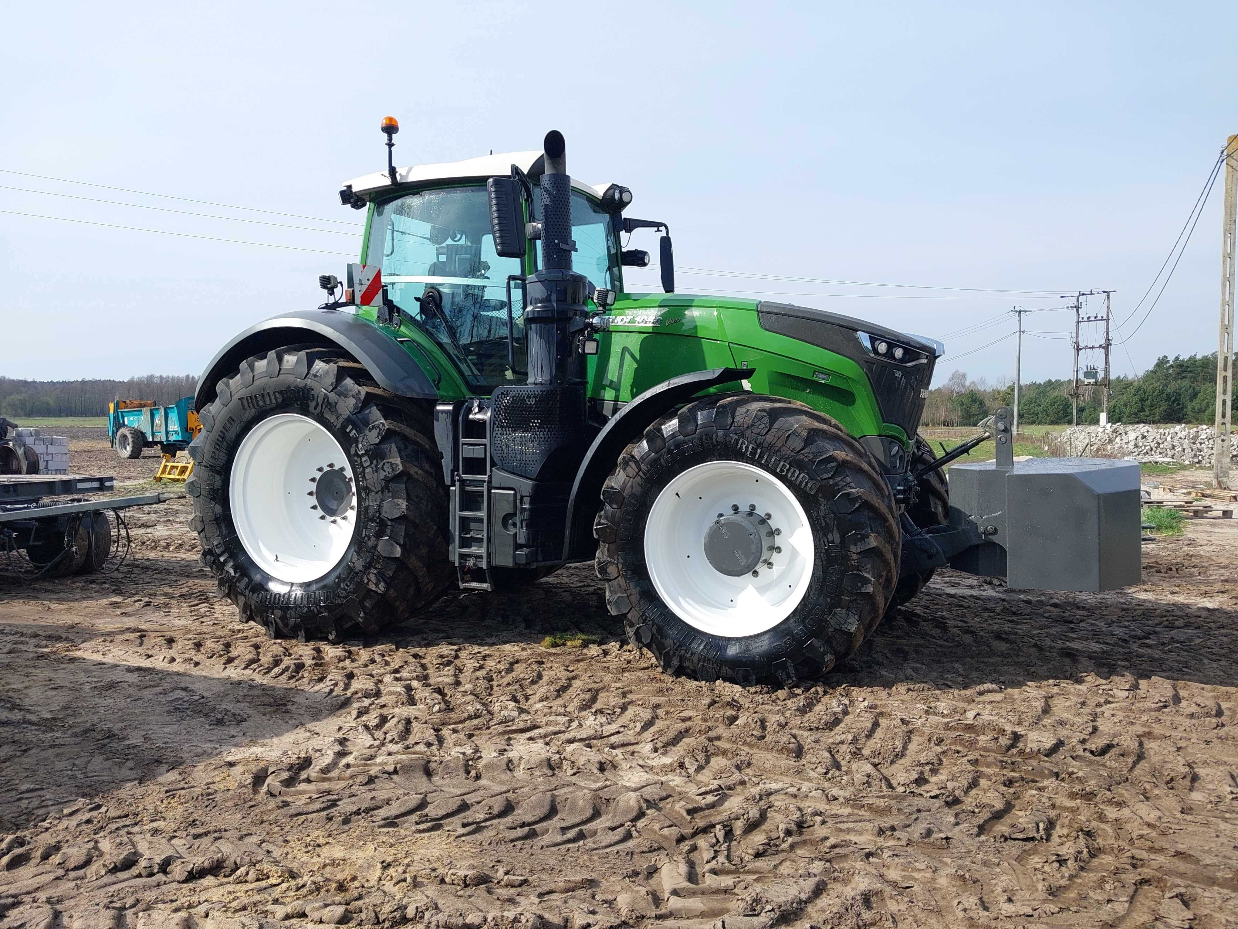 Wynajem ciągnika rolniczego Fendt 1050