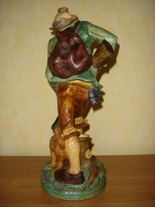 Rzeźba drewniana Myśliwy na polowaniu prezent