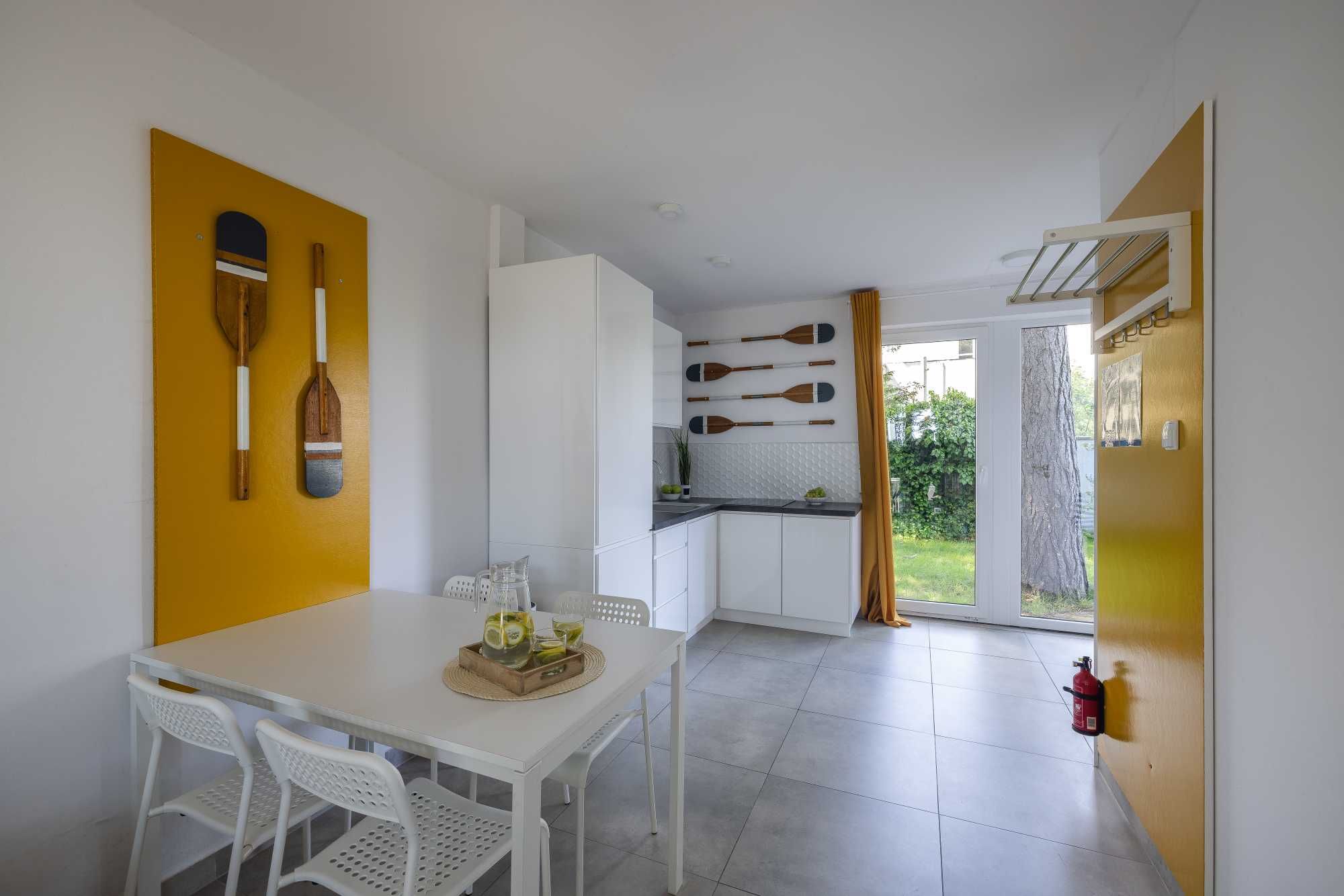 2-pokojowy apartament z widokiem na morze i ogródkiem, 100m od plaży