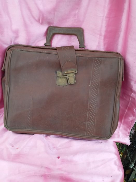 Портфель для инструментов