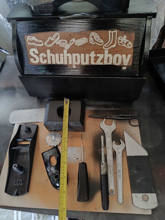 Caixa de Sapateiro antiga alemã com ferramentas