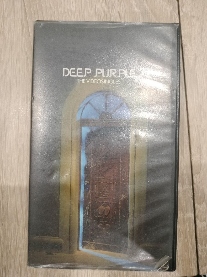 VHS deep purple - house of blue light
