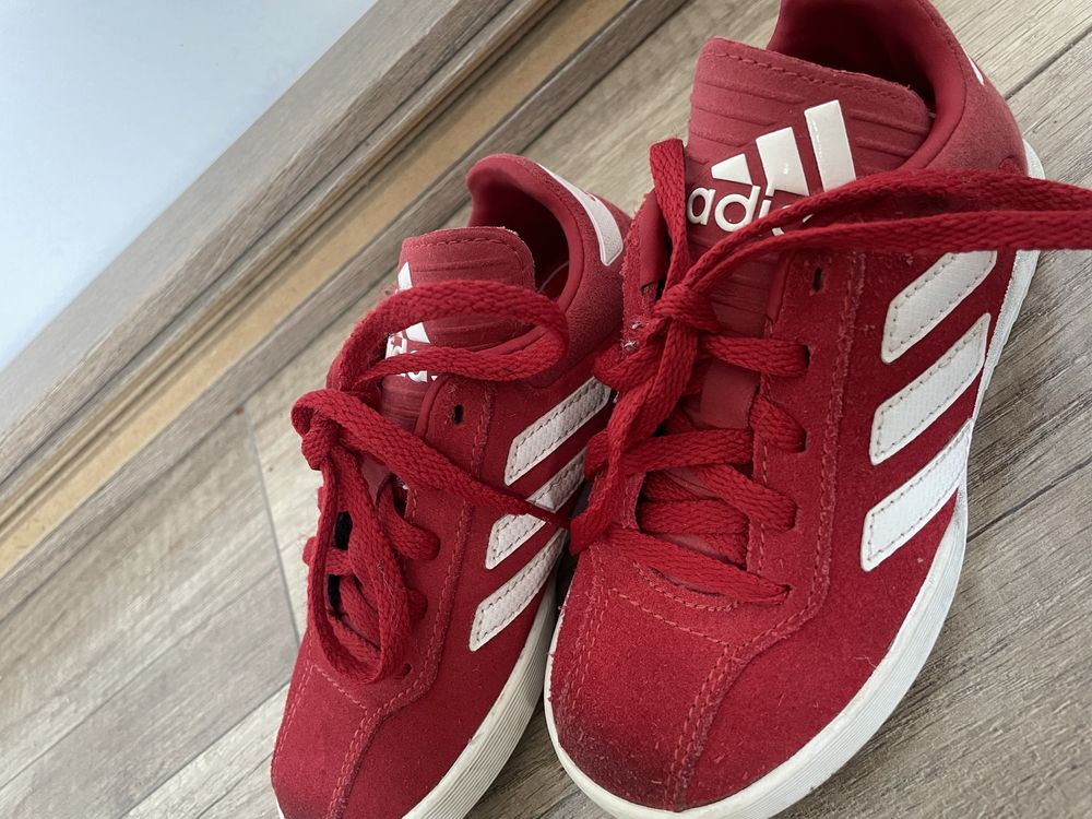 Buty polbuty sportowe oryginalne adidas adidasy 28