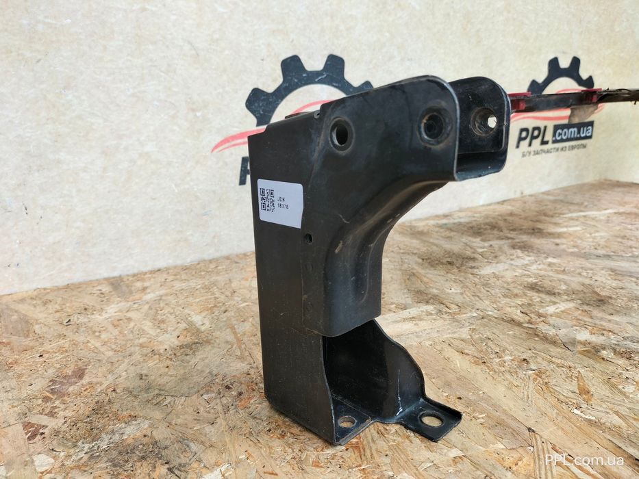 Ford Transit Connect Mk2 13- балка под радиатор передняя панель нижняя