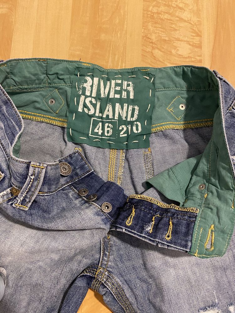 River Island W 30 L 32 niebieskie spodnie  jeasny dżinsy logowane z pr