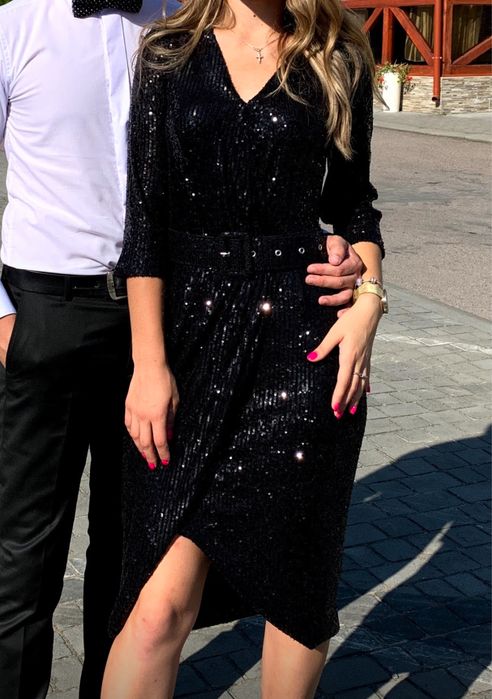 Сукня міді з паєтками