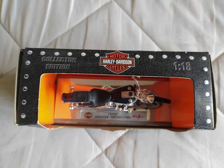 Lote de 2 Motas Harley Davidson (Maisto)