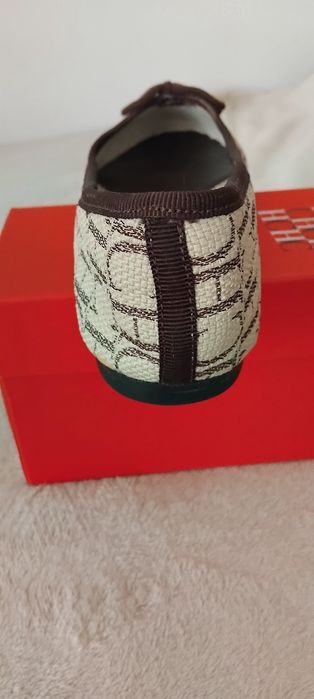 Sabrinas 36 carolina herrera