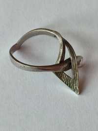 Stary srebrny autorski pierścionek