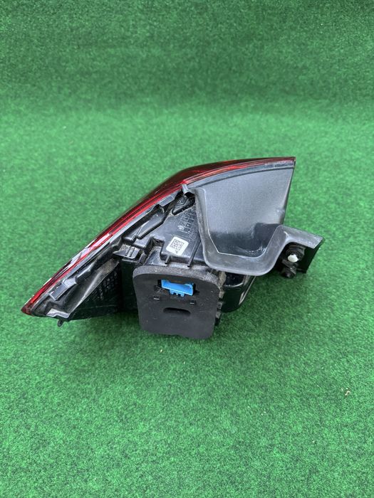 VW Volkswagen Passat B8 Lift R-line Lampa Prawa Tylna Tył Led