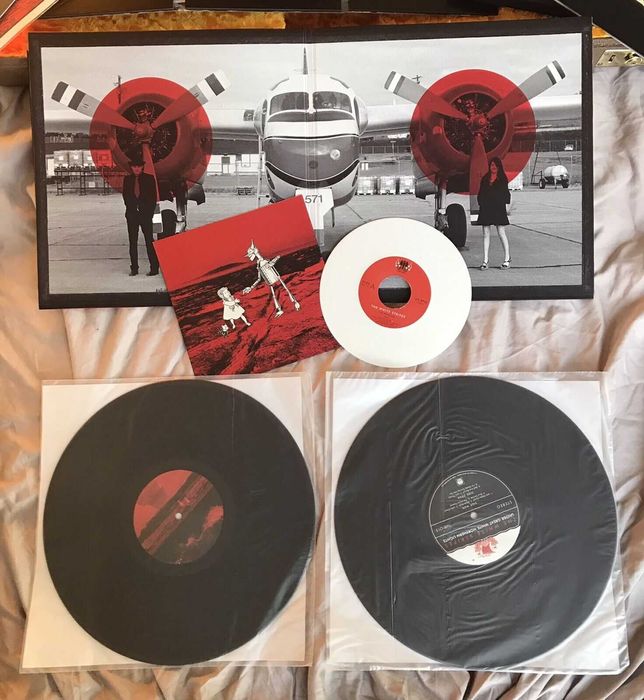 White Stripes  - Under Great White Northern Lights Box set